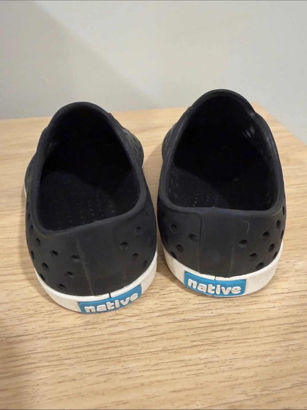 Native Shoes Black with White Toe Kids Water Shoes 6 Toddler